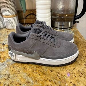 Nike Air Force 1 size 9.5